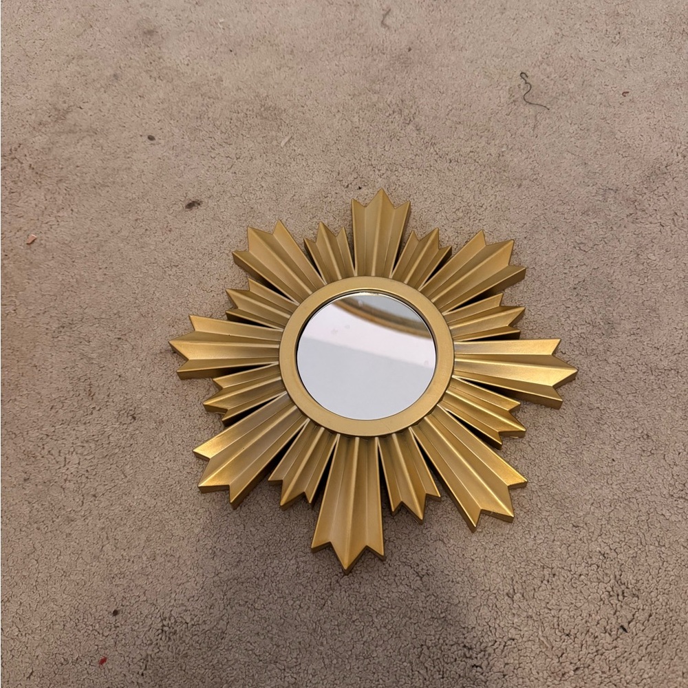 Gold Sunburst Wall Mirror